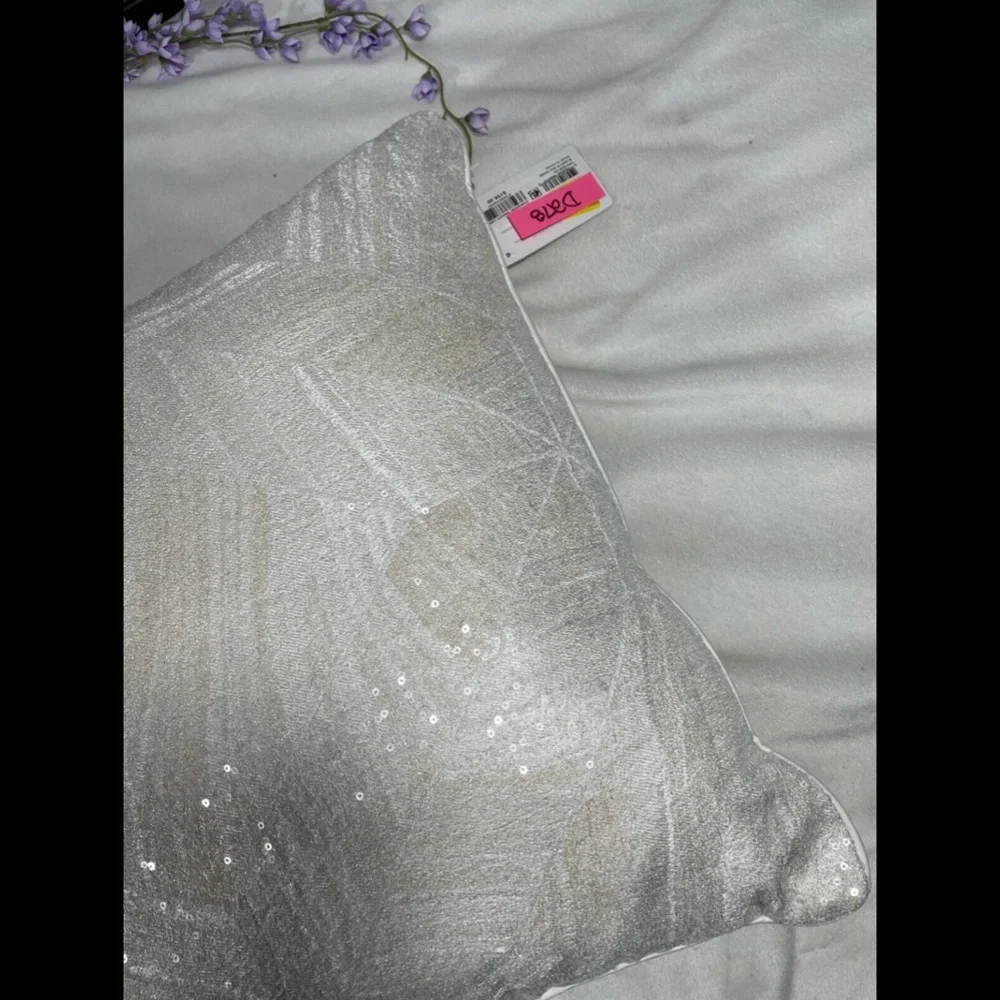 NWT Hotel Collection Alabastar Sequin 20